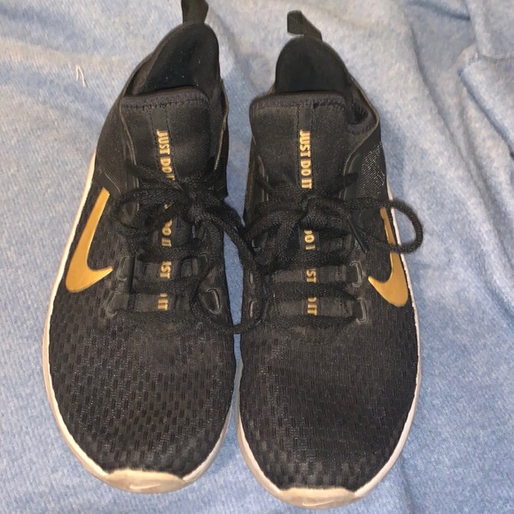 Nike Shoes - Size 7.5 - Nike Air Max Bella TR 2 Wide Black Metallic Gold